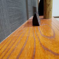 棚の上、ほこりだらけ