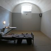 ペトロパヴロフスク要塞の歴史を物語る監獄