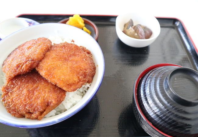 かつ丼がおススメだけど、かつ重も意外とおススメ！