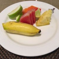 朝ご飯のフルーツ。他のホテルより少なく感じた。