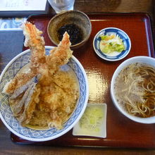 天丼と温かいミニ蕎麦