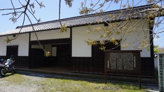 特段変わった建物ではないのですが