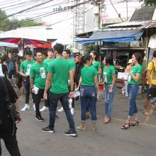 ウィークエンド マーケット (チャトゥチャック市場)