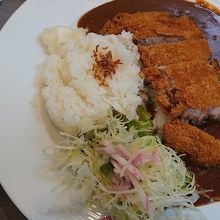 黒豚カツカレー