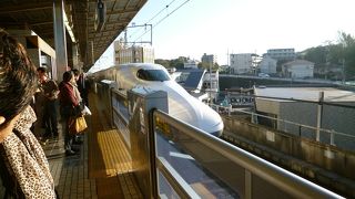 新横浜駅での乗り換えに時間がかかるように思います