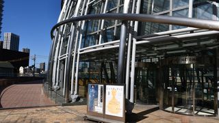 展示室は地下にあります