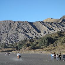 ブロモ山目指して・・