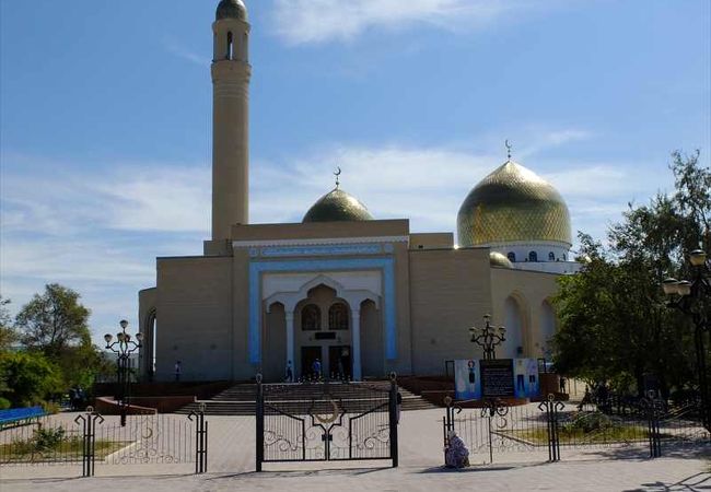 Becket Ata Aktau Central Mosque