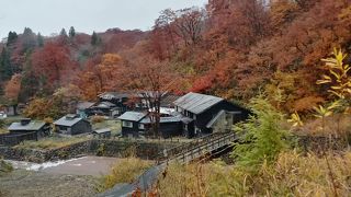 ひなびた湯治場の風情が残った秘湯