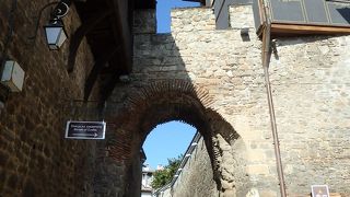 石の要塞の門です