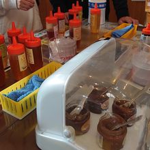 はちみつの試食