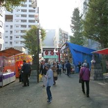 市守大鳥神社の境内の様子