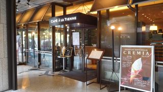 落ち着いたカフェレストラン