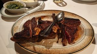 ランチで利用のウルフギャング！