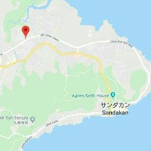 サンダカンのバスターミナル(赤ピン)