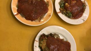 牡蠣オムレツで有名なお店