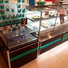 おしゃれなお菓子 By ゆん シュクレ ビジュウ 札幌三越店のクチコミ フォートラベル おしゃれなお菓子 By ゆん シュクレ ビジュウ 札幌三越店のクチコミ フォートラベル