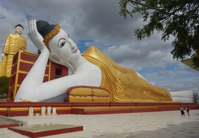シュエターリャウンとレーチョン サチャームニ