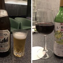 ビール（中瓶：650円）、ワイン（ハーフ：1,980円）