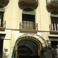 フロントは３階