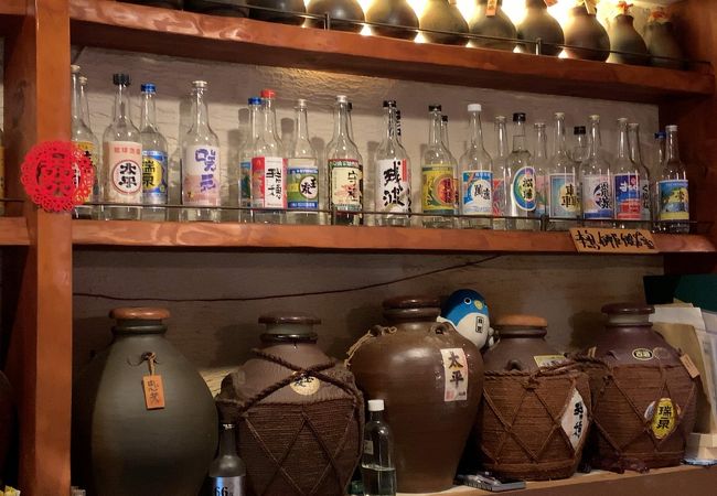 沖縄全蔵の泡盛が飲めるお店です