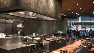 お店はオシャレ