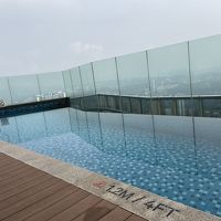 高層階にあるプール