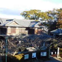 櫓台から見える資料館