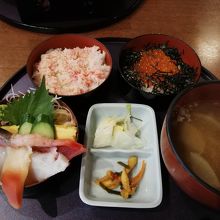 三段ちらし　１７６０円　かにちらし、美味しい！