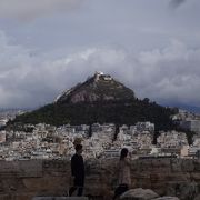 アテネのシンボル的な山