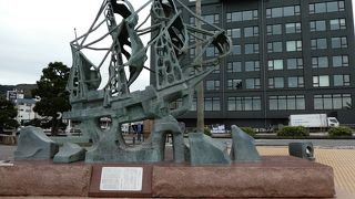 三浦按針の記念公園。伊東港の脇です。