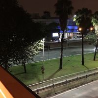 目の前は空港ターミナル