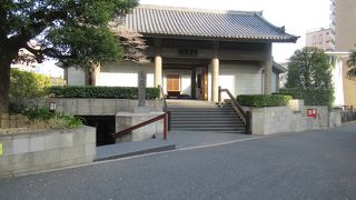 現代アートのような伽藍