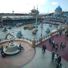 モノレールで移動