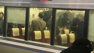 指定席とグリーン席があります