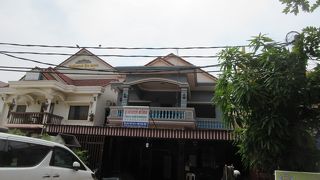 中心部からは少し離れています。