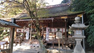 大和川沿いにある、延喜式神名帳に記載がある古社