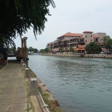 実に情緒のある川。