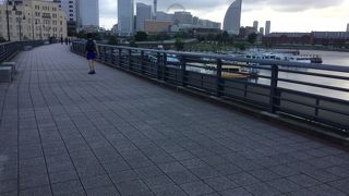 桜木町駅前から港の見える丘公園へ至る通り