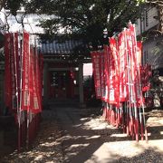 小さな稲荷神社