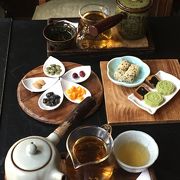 レトロ街のオシャレ中国茶カフェ