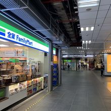 台北駅構内店