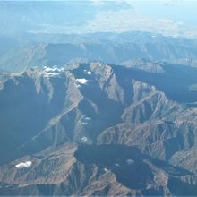 四国・石鎚山上空を飛行中～