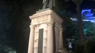 高知城内にあります