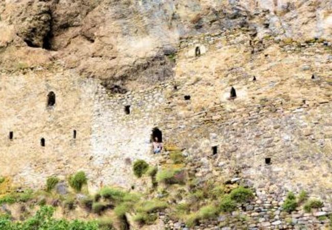 北オセチア共和国 ジフキスの洞窟要塞