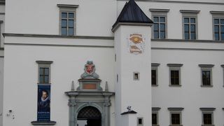 他のヨーロッパの王宮とはかなり異なる雰囲気です