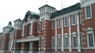 赤レンガの駅舎