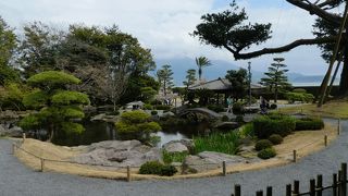 やはりきれいなのは御殿から桜島を背景に見たところ。