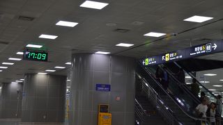 新しくコンパクトな国際空港です。