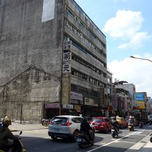 中山駅からは15分位で迪化街へ入って行きます